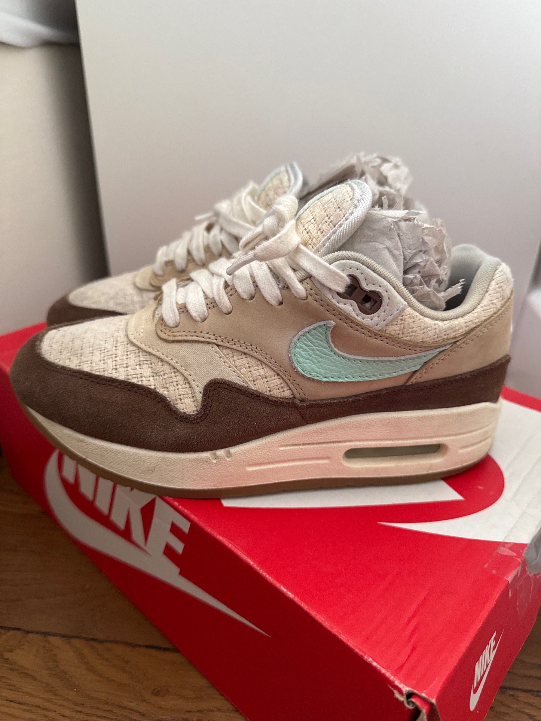 Photo de Nike Air Max 1 Crepe Brown (2022)