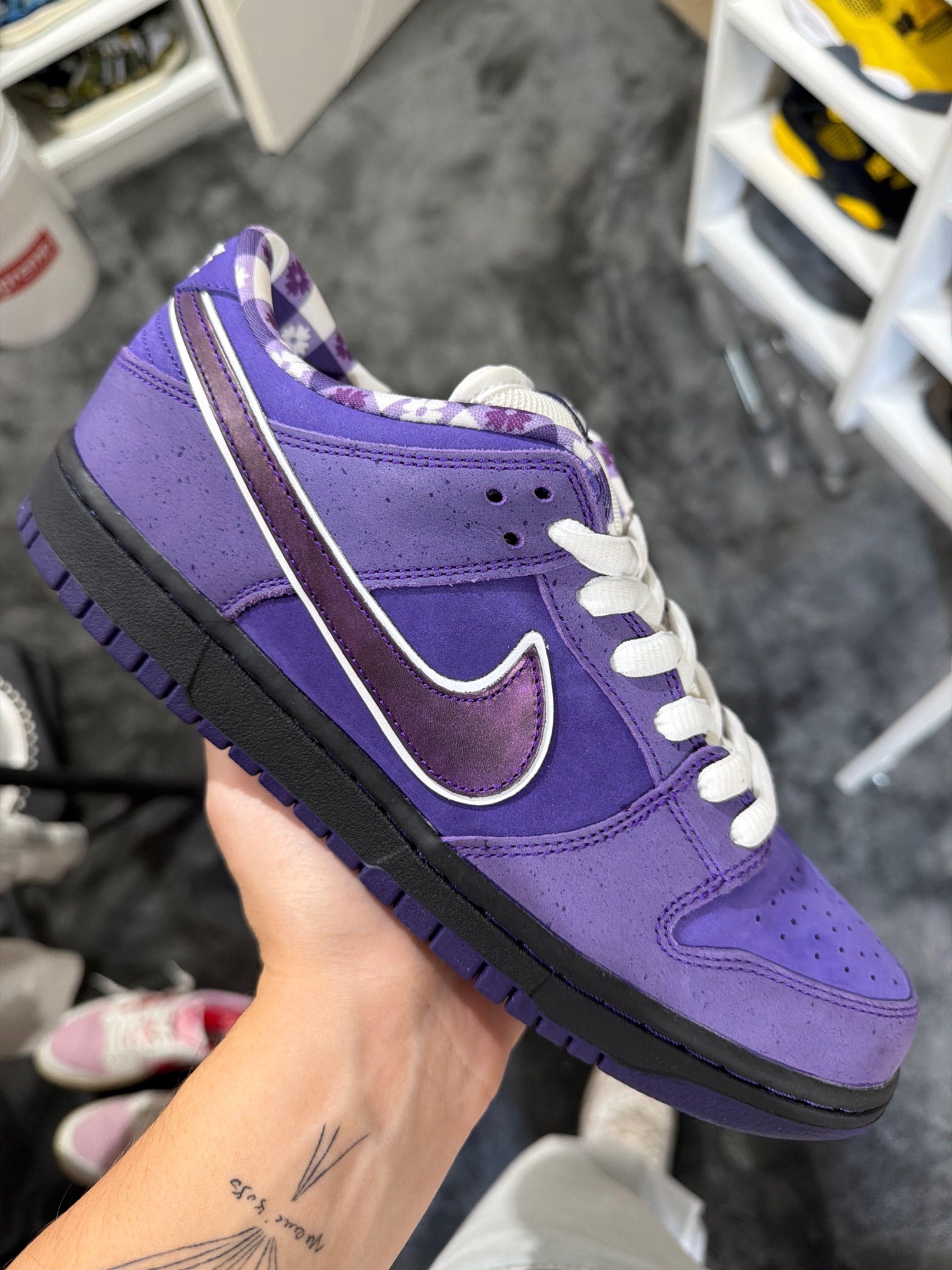 Photo de Nike SB Dunk Low Purple Lobster