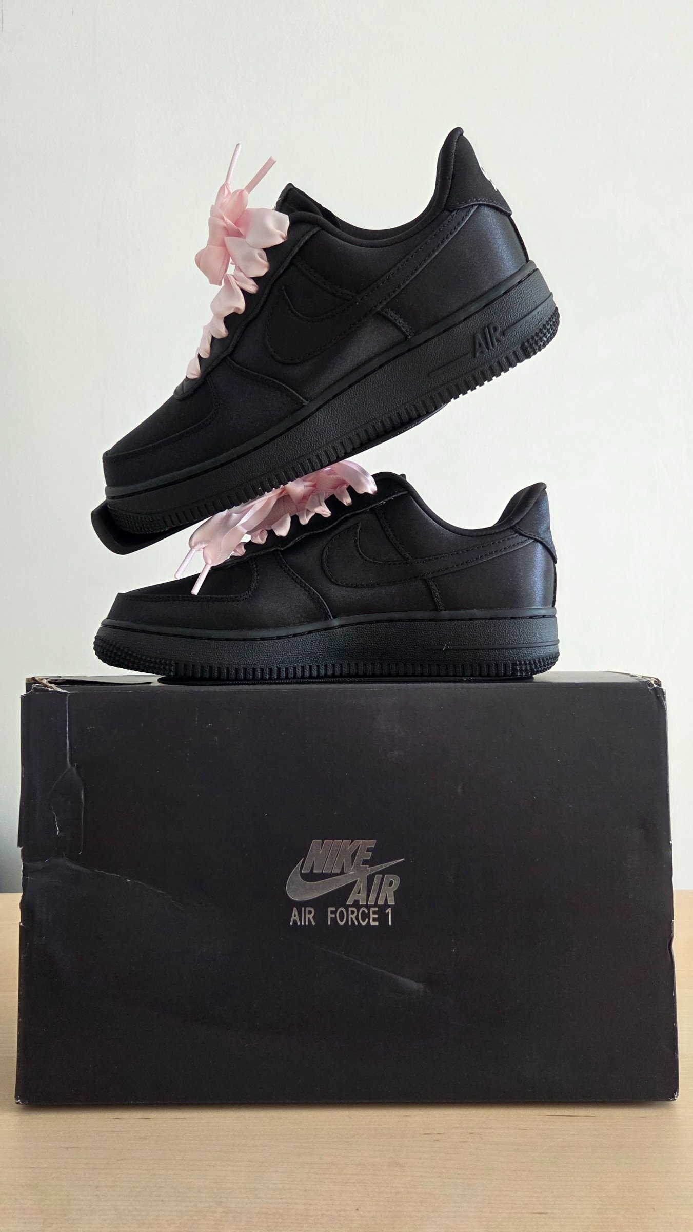 Photo de Nike Air Force 1 '07 LV8 Low Black/Black-Pink Ice