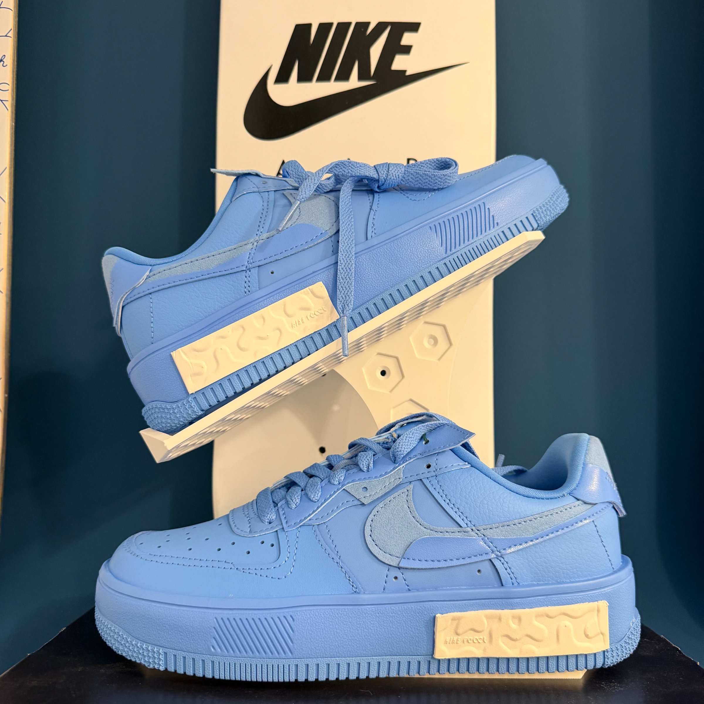 Photo de Nike Dunk Low Retro University Blue