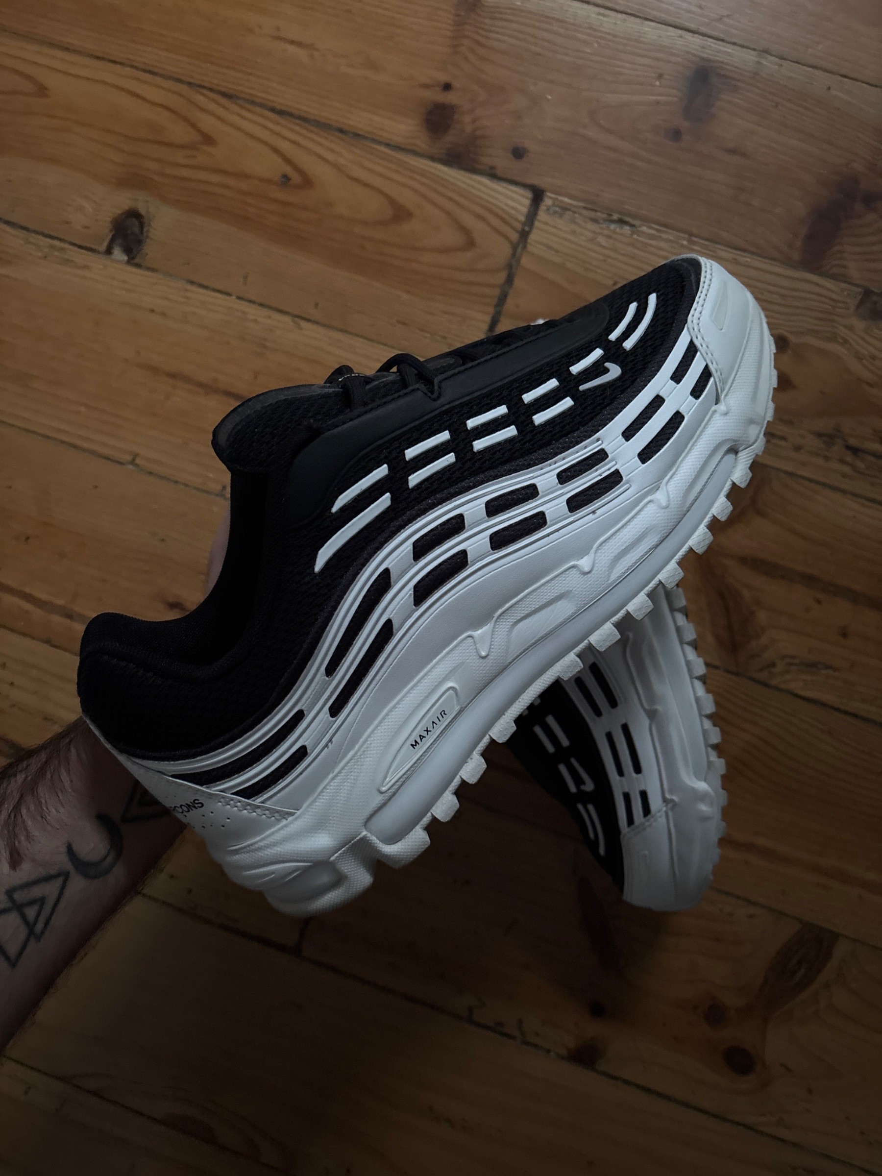 Photo de Nike Air Max tl 2.5 x comme des garçons Black/White