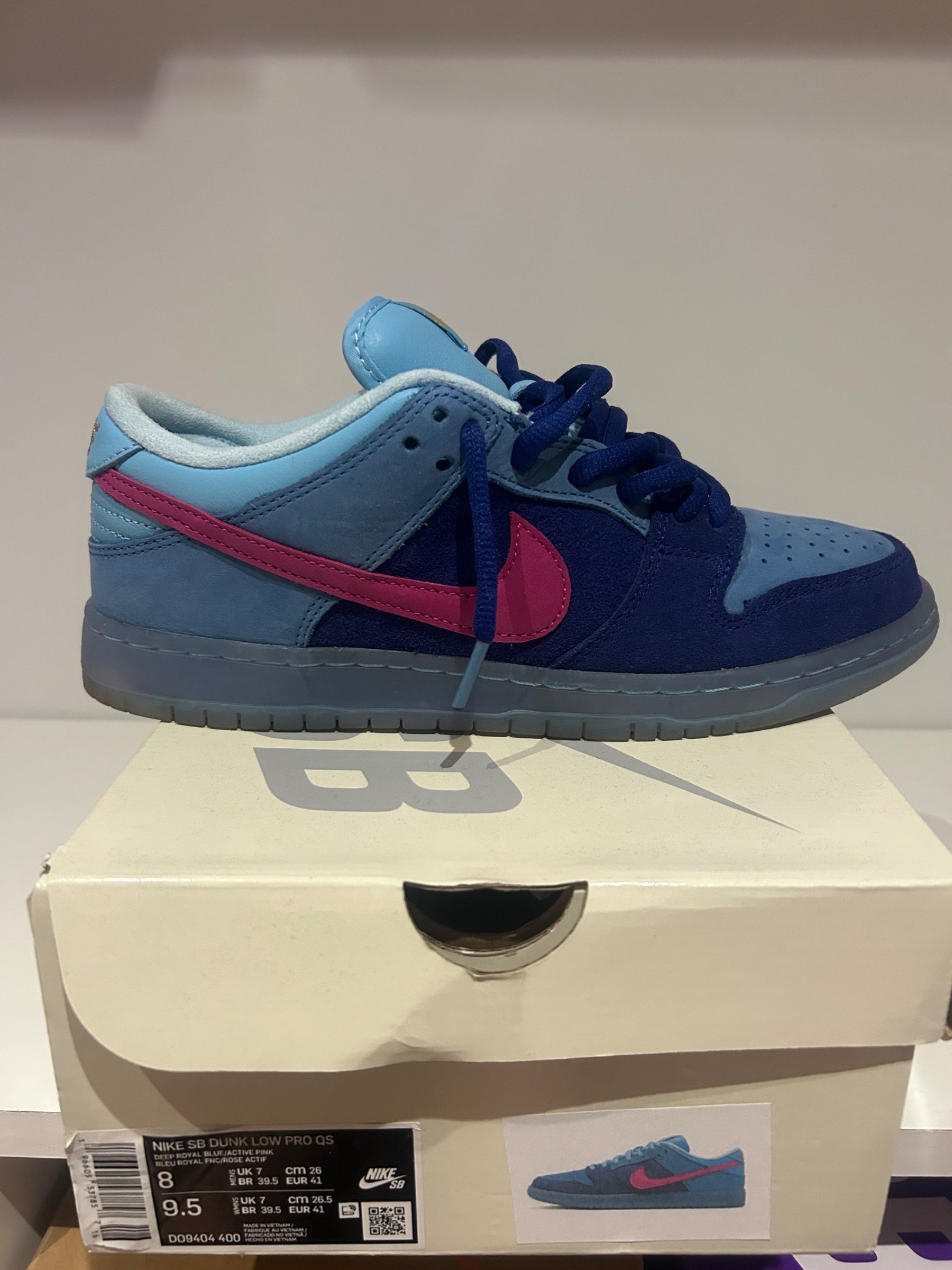 Photo de Nike SB Dunk Low Pro QS Blue Raspberry/Royal Pulse Rose