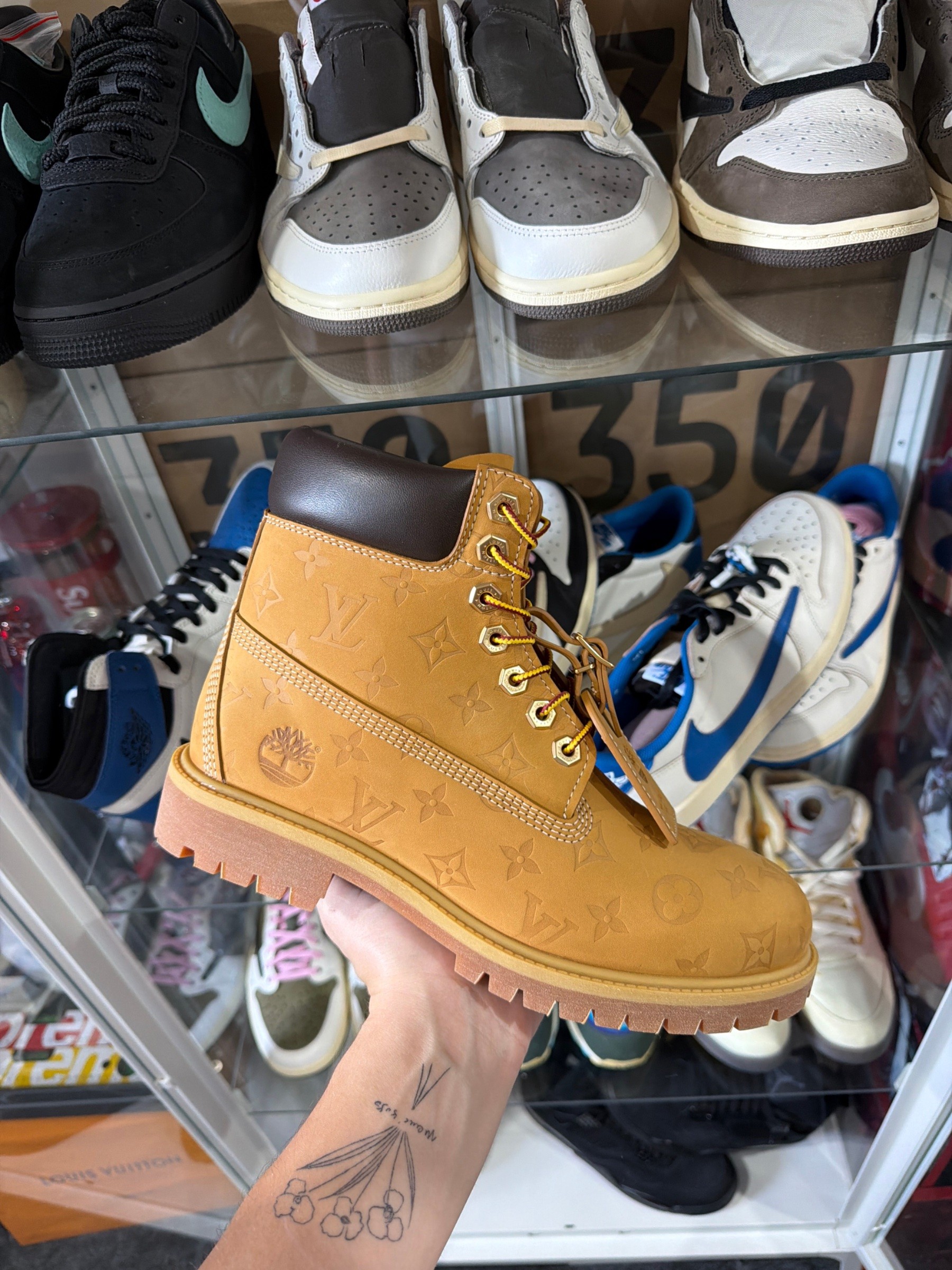 Photo de Timberland 6-Inch Premium Boot (Louis Vuitton Monogram Edition) Wheat Monogram