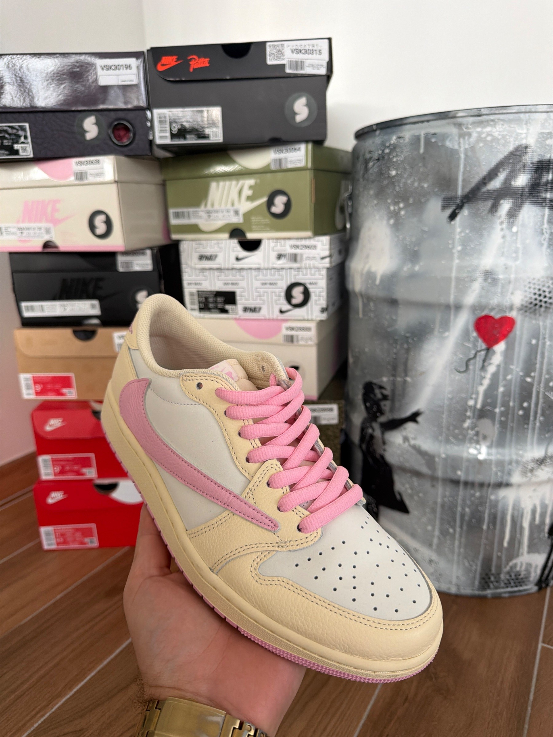 Photo de Air Jordan 1 Retro Low OG shy pink Atmosphere/Pink/Cream