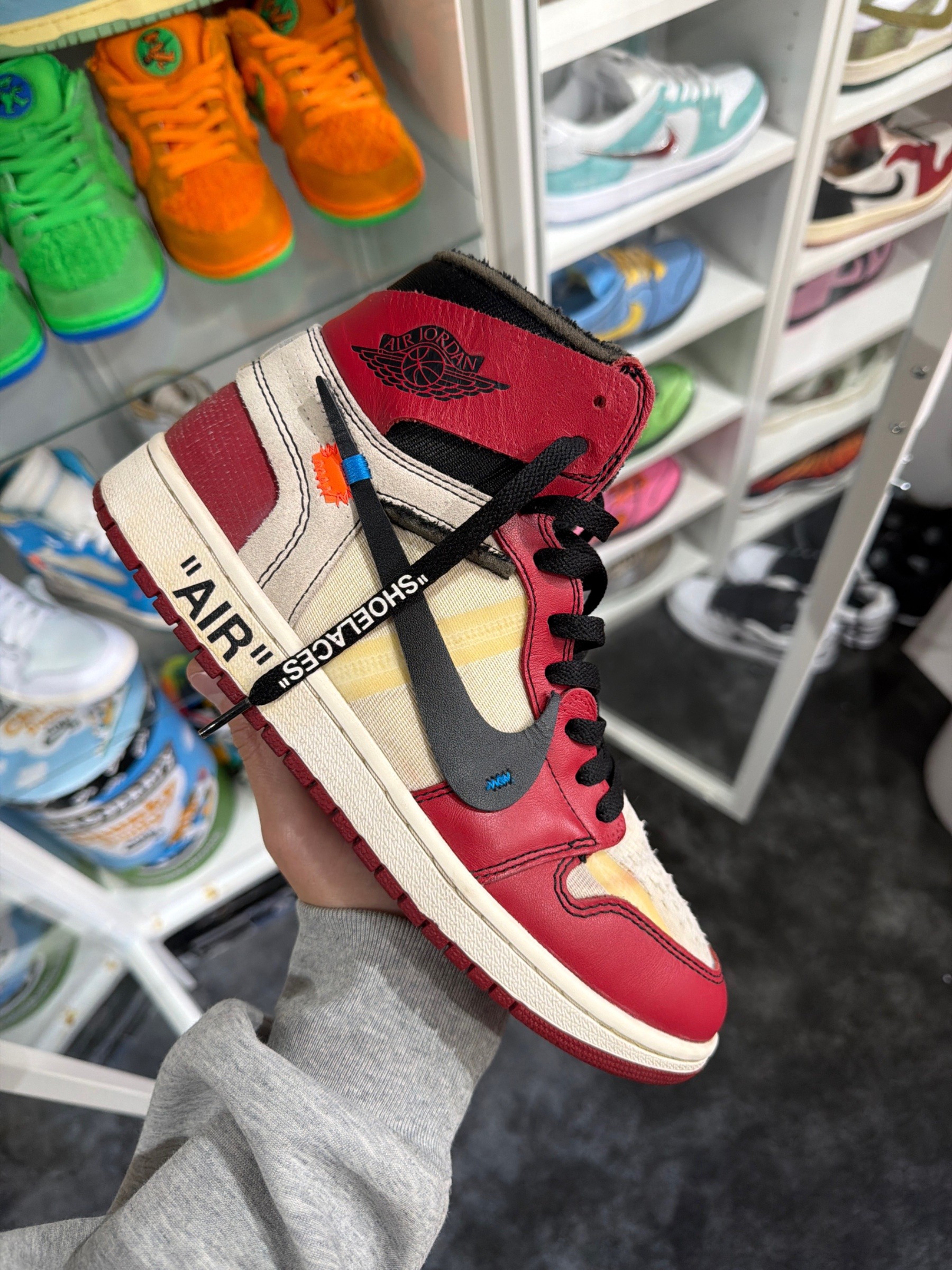 Photo de Air Jordan 1 Retro High OG x Off-White Chicago « The Ten »