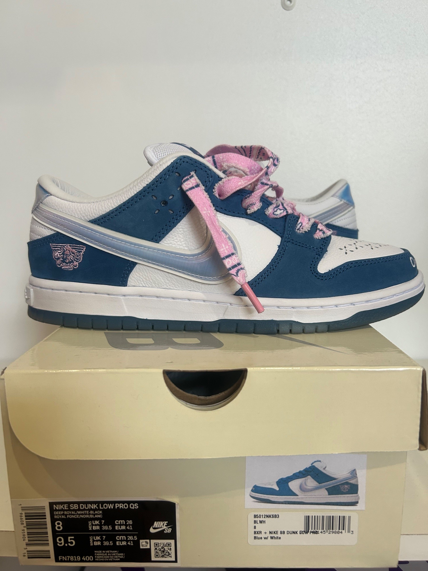 Photo de Nike SB Dunk Low Pro QS Deep Royal/White-Black (Born X Raised)