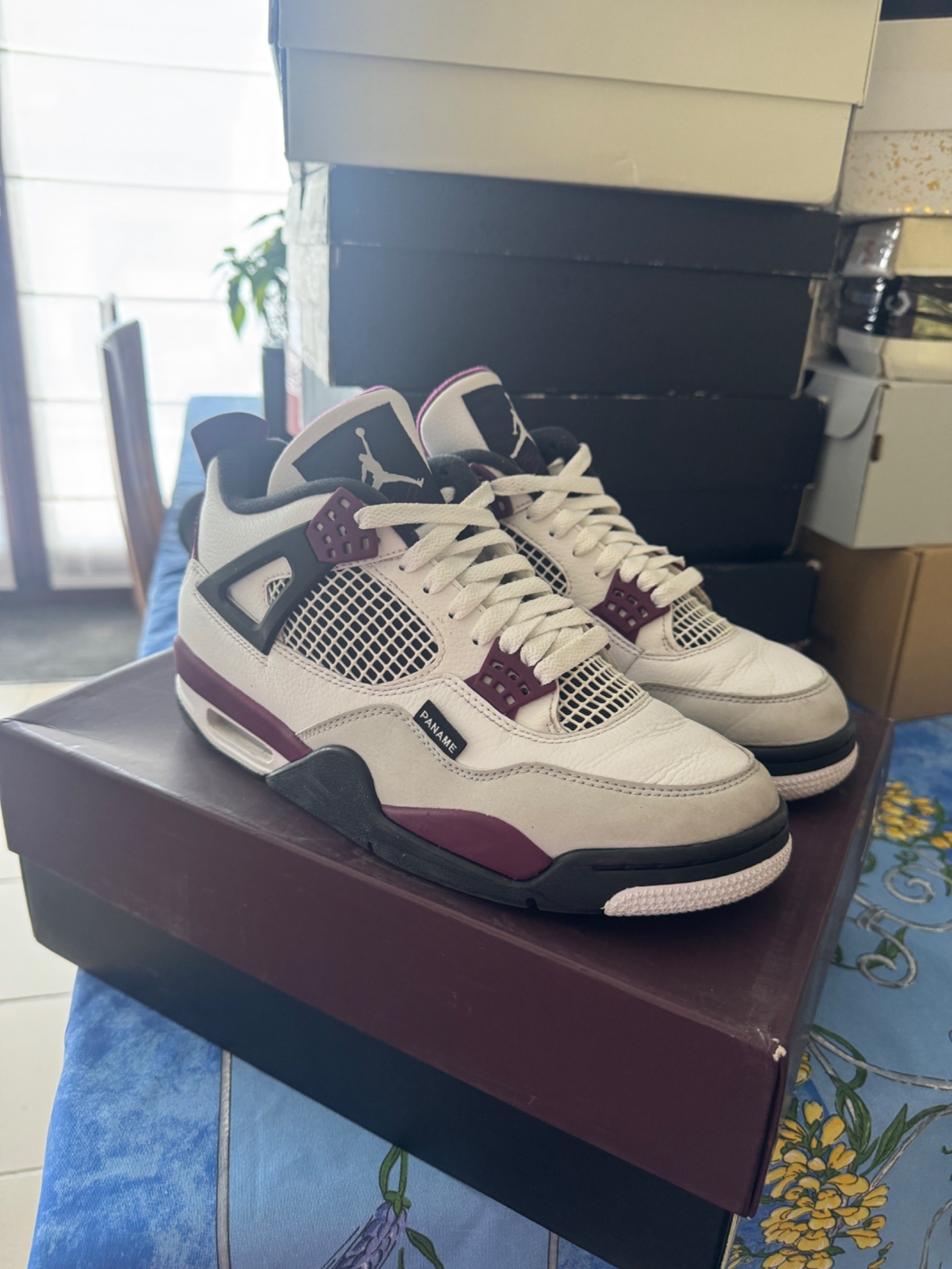 Photo de Air Jordan 4 Retro PSG Paris Saint-Germain
