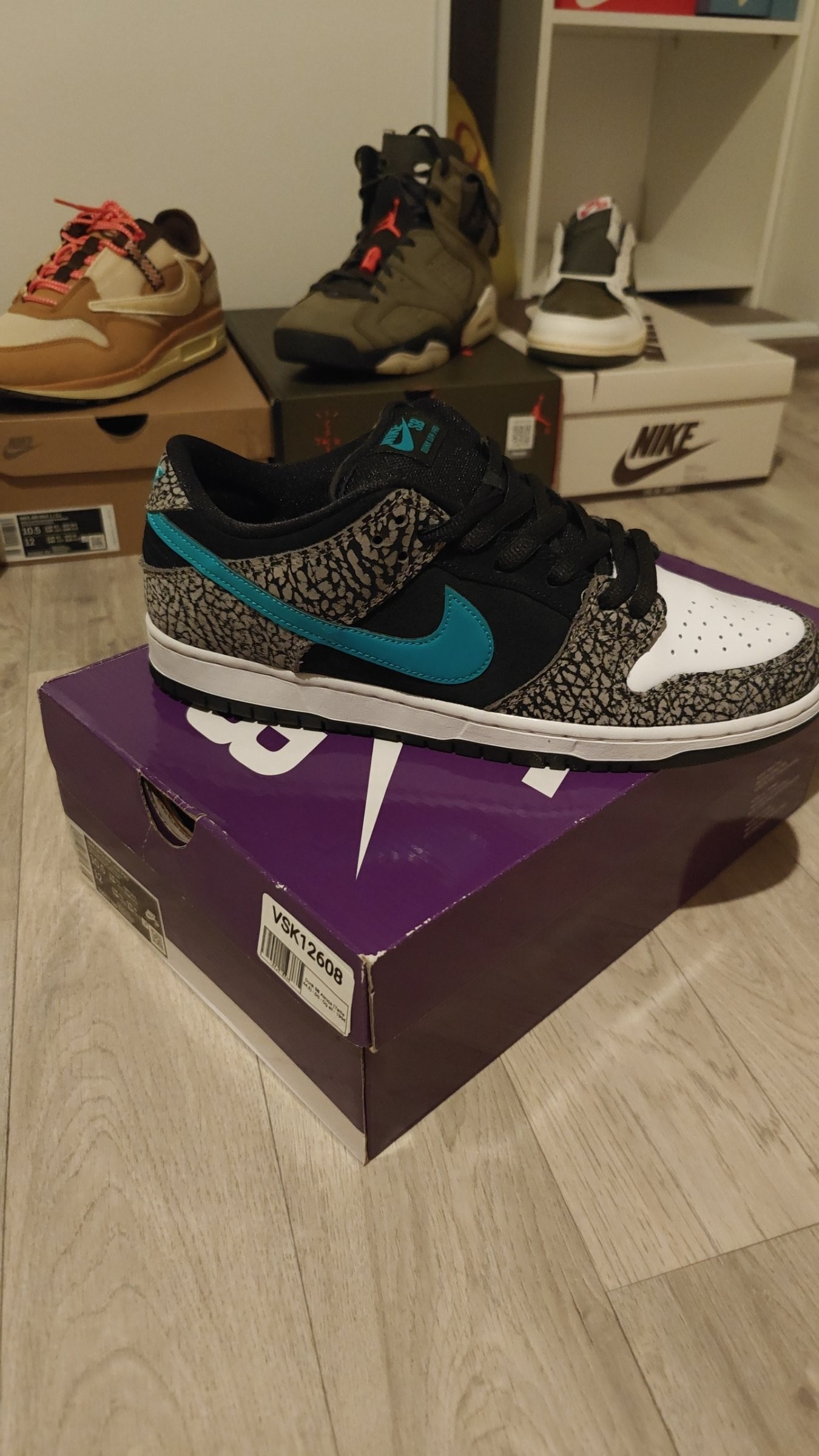 Photo de Nike SB Dunk Low Pro Atmos « Elephant »