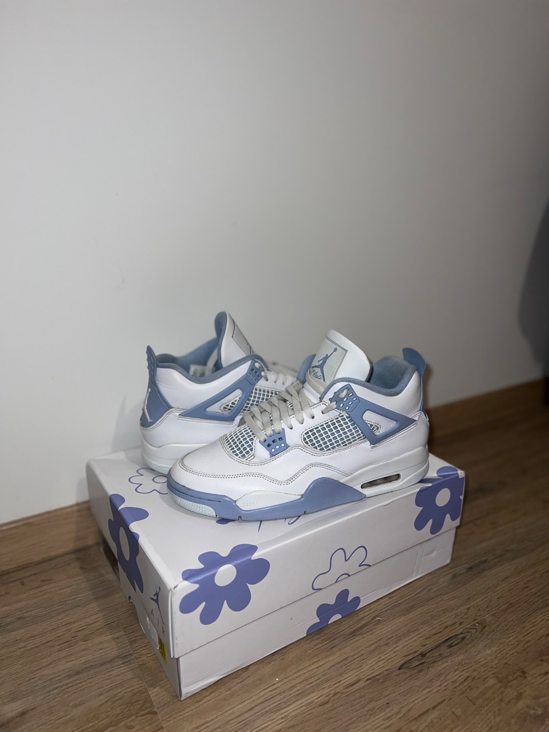 Photo de Air Jordan 4 Retro White/Blue Grey