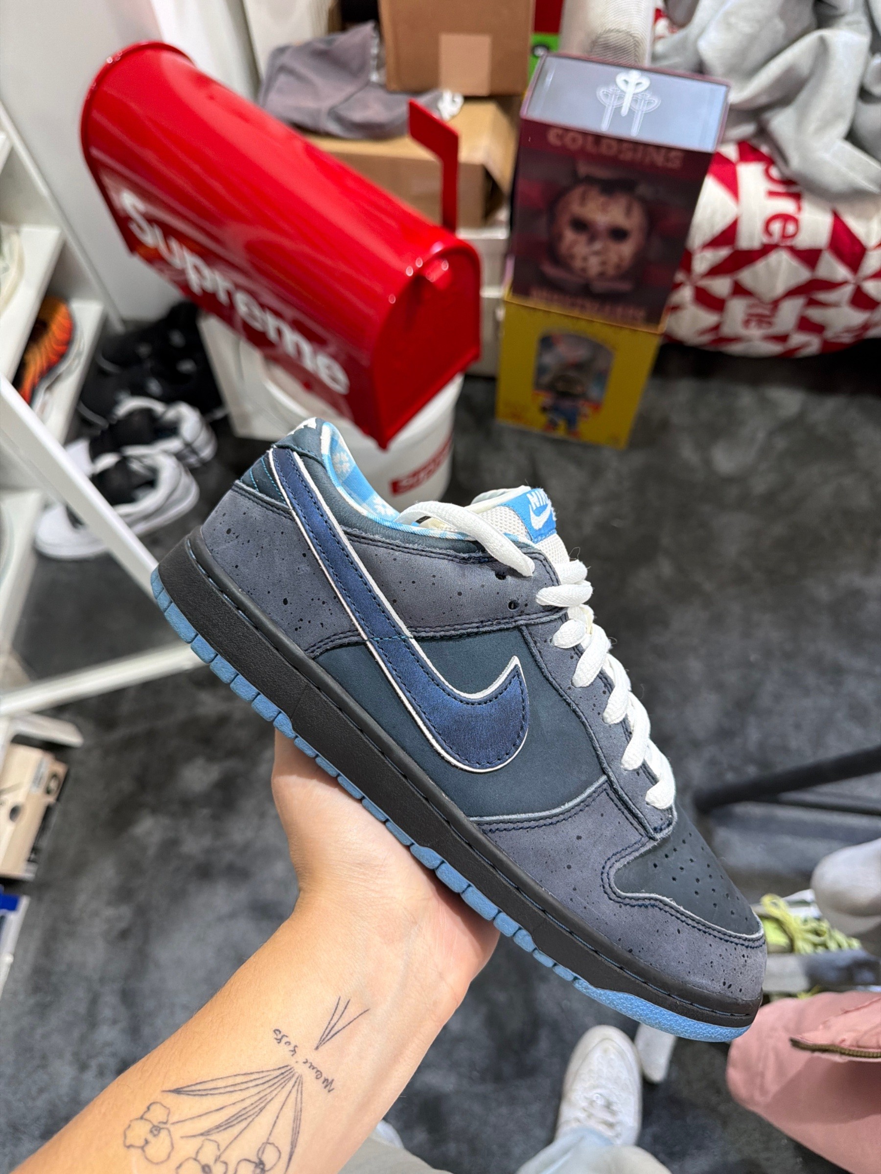 Photo de Nike Dunk low sb blue lobster Blue lobster
