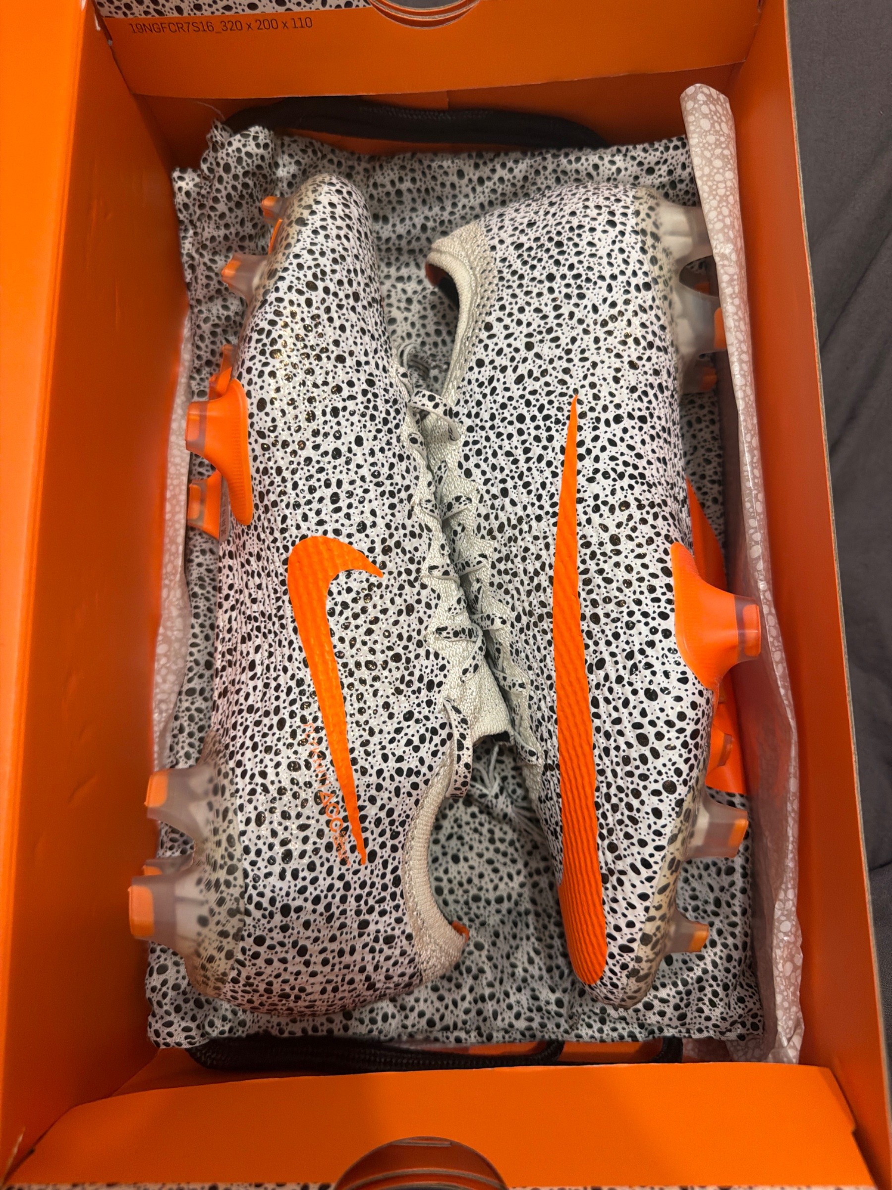 Photo de Nike Mercurial Vapor 13 Elite CR7 FG White/Total Orange-Black (Safari)