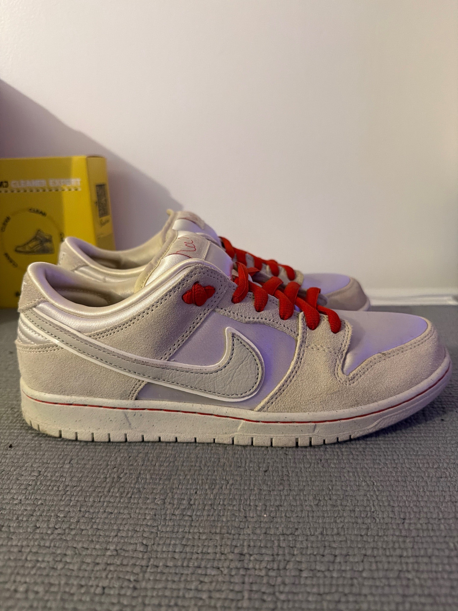 Photo de Nike SB Dunk Low City of Love Light Bone Coconut Milk/Light Bone/Phantom/University Red/Sail