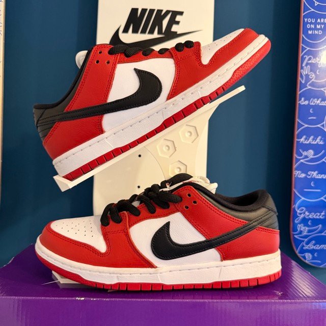 Photo de Nike SB Dunk Low Pro Varsity Red/Black-White (Chicago)