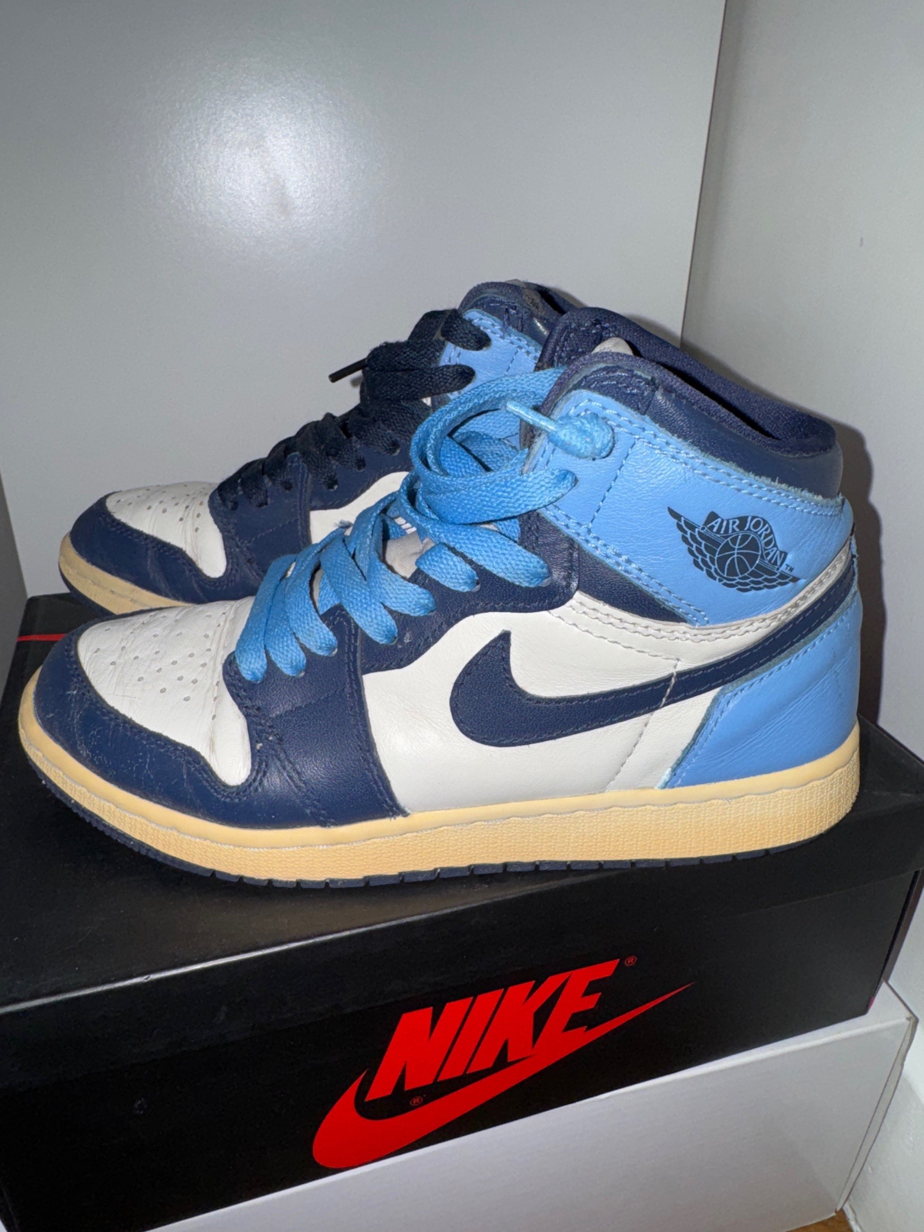 Photo de Air Jordan 1 Retro High OG GS Sail/Obsidian-University Blue