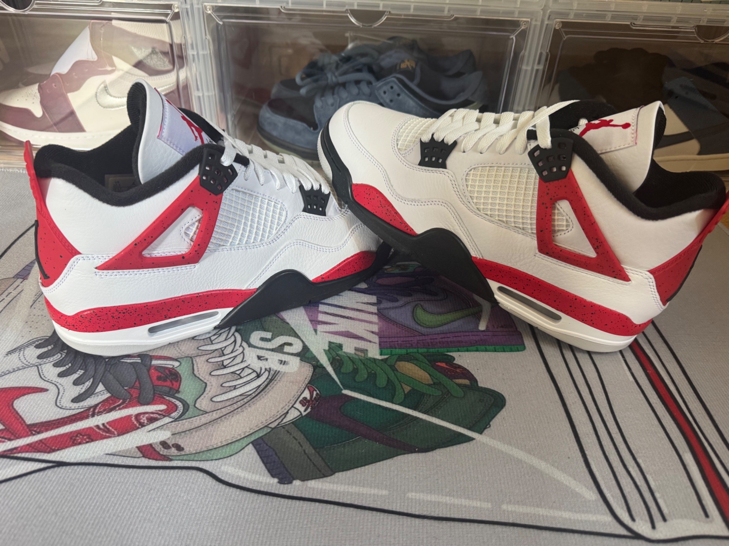 Photo de Air Jordan 4 Retro Red Cement