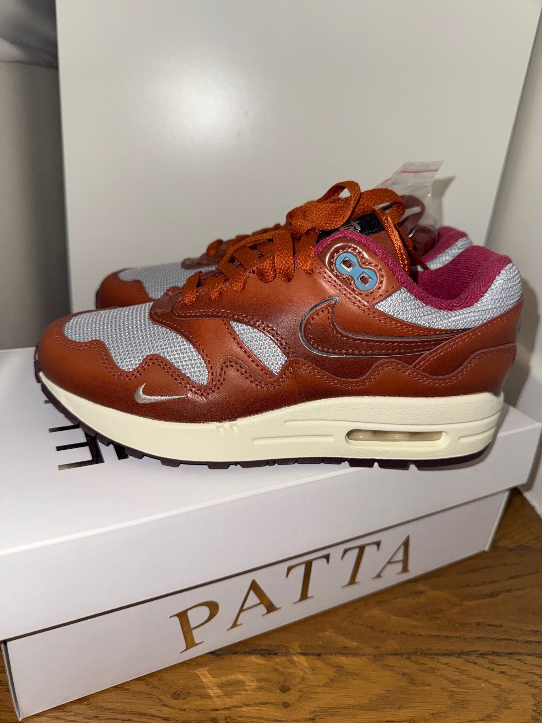 Photo de Nike Air Max 1 / Patta Dark Russet/Dark Russet