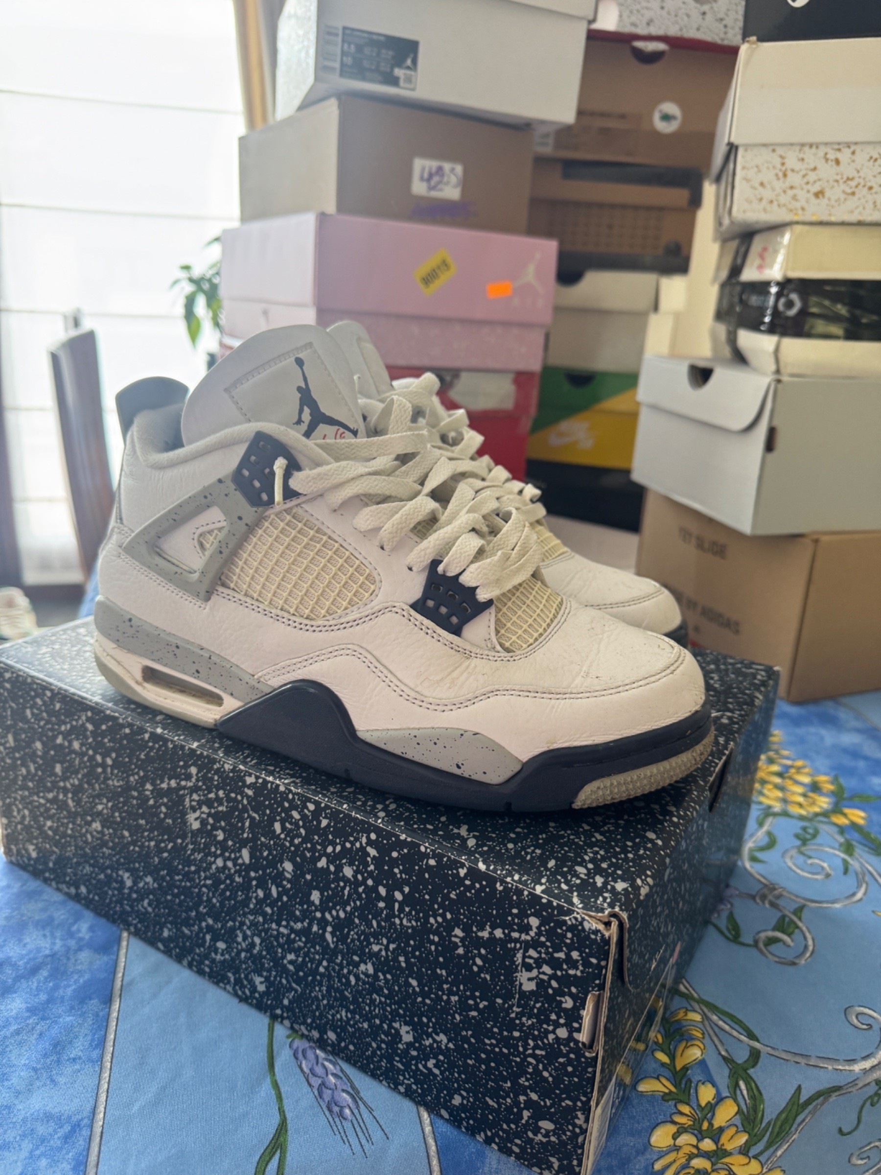 Photo de Air Jordan 4 Retro White/Midnight Navy-Tech Grey