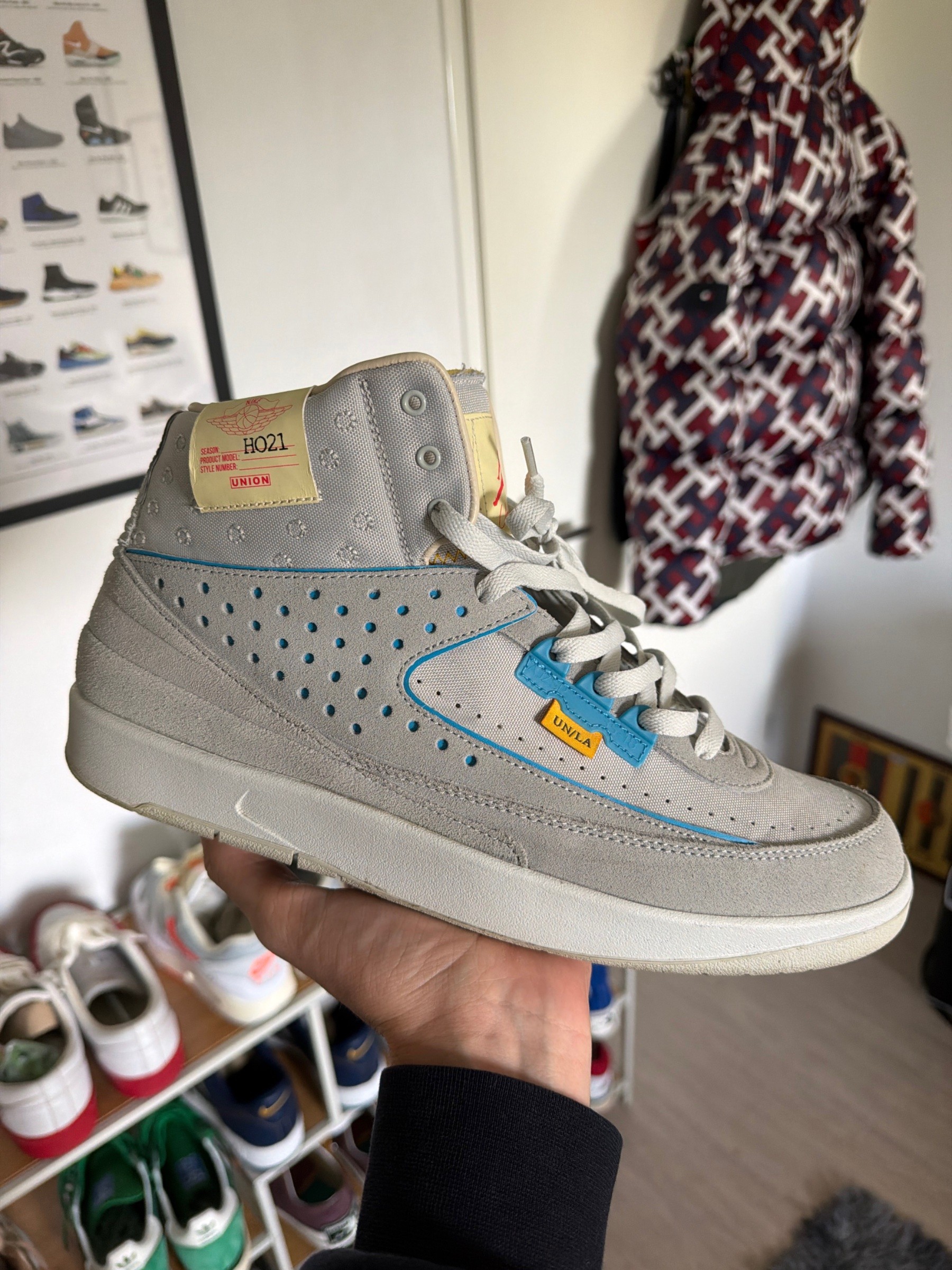 Photo de Air Jordan 2 Retro Union Grey Fog