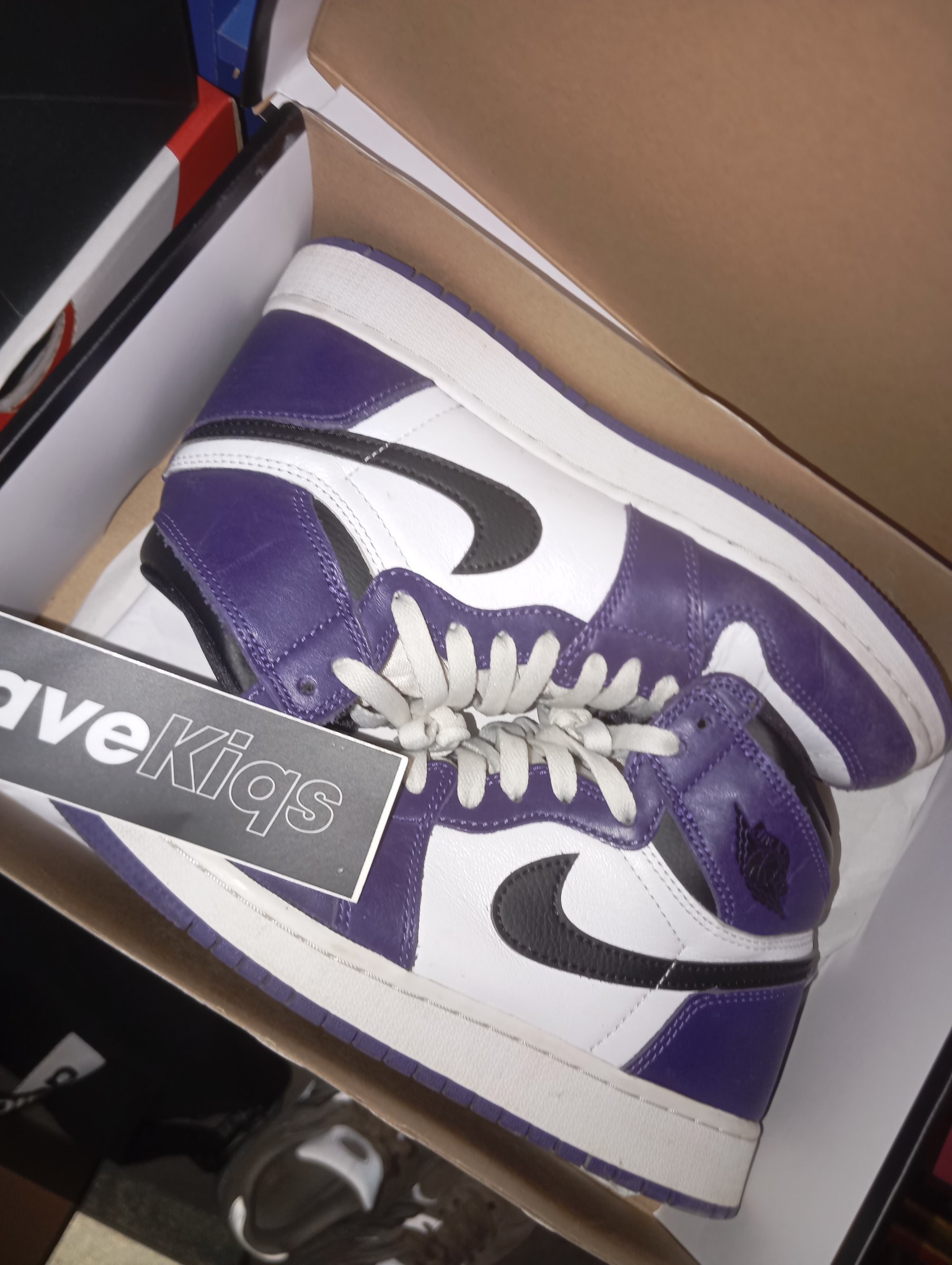 Photo de Air Jordan 1 Retro High OG Court Purple White